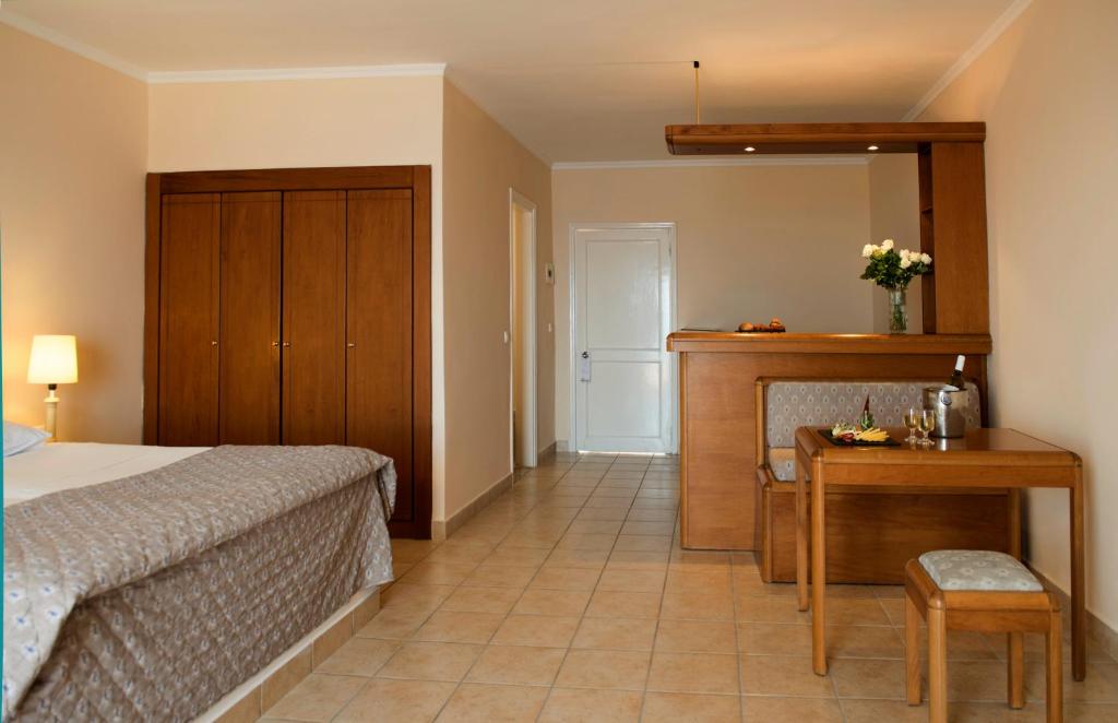 Mitsis Family Village Beach Hotel (Kardamaina)