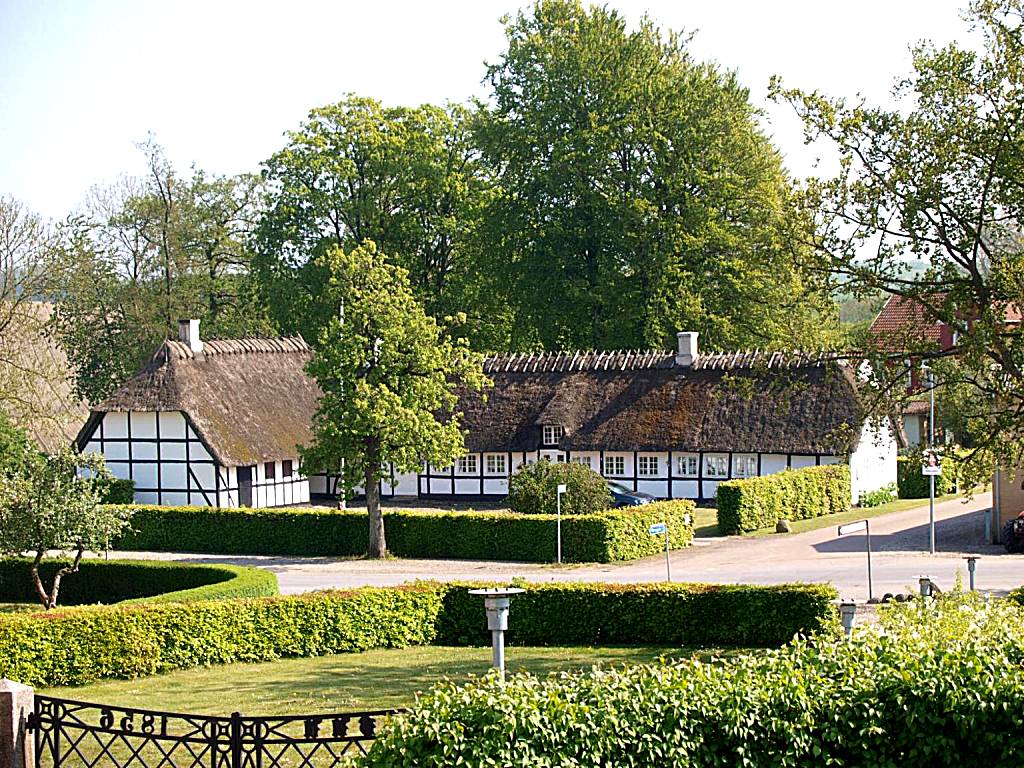 Baekgaarden B&B (Brobyværk)