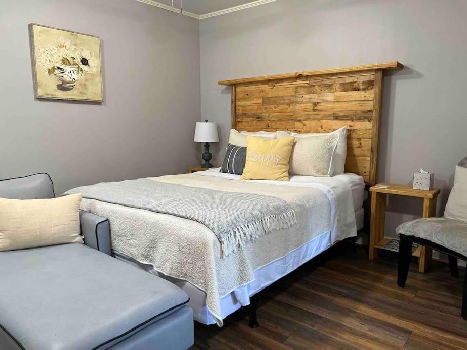 Completely Detached Private Mother-in-law Suite